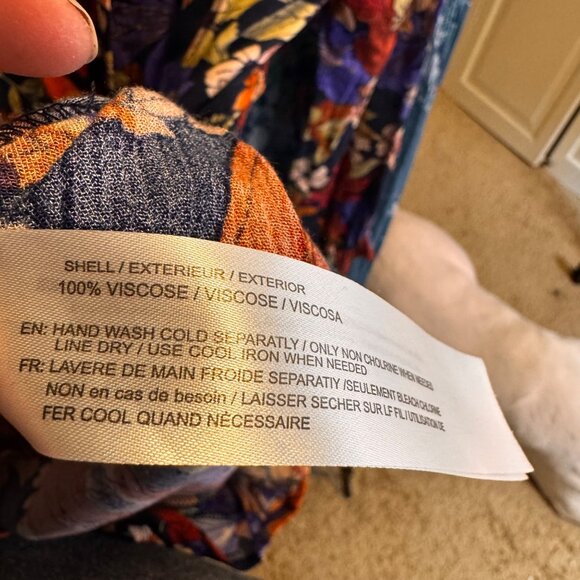 BAND OF GYPSIES COLORFUL FLORAL GAUZY SURPLICE SHORT ROMPER WIGH BALLOON SLEEVES - Picture 11 of 11